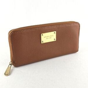 Michael Kors Women's Hamilton Tan Pebble Leather Zip Around Continental Wallet